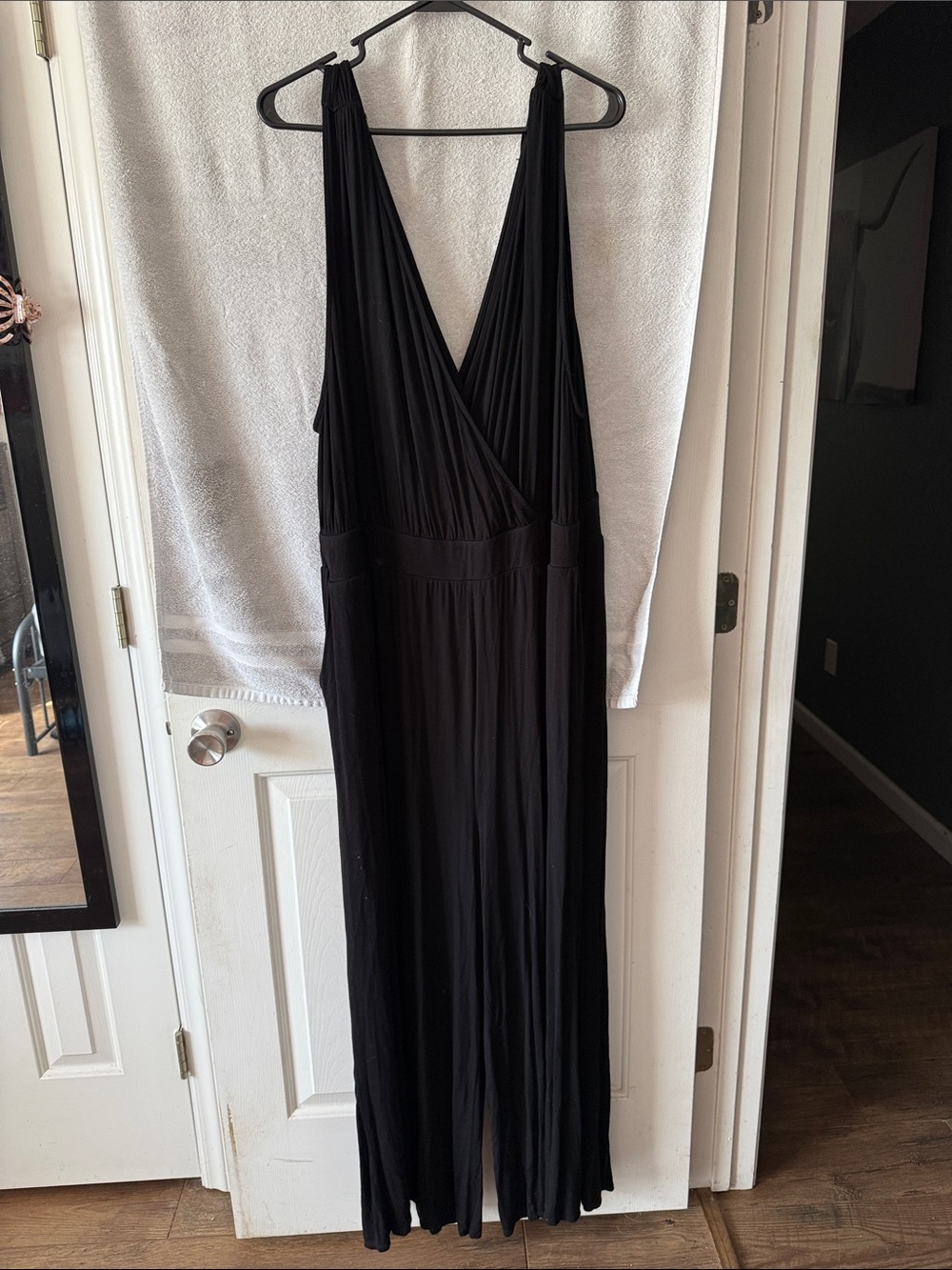 torrid Black Sleeveless V-Neck Maxi Dress
